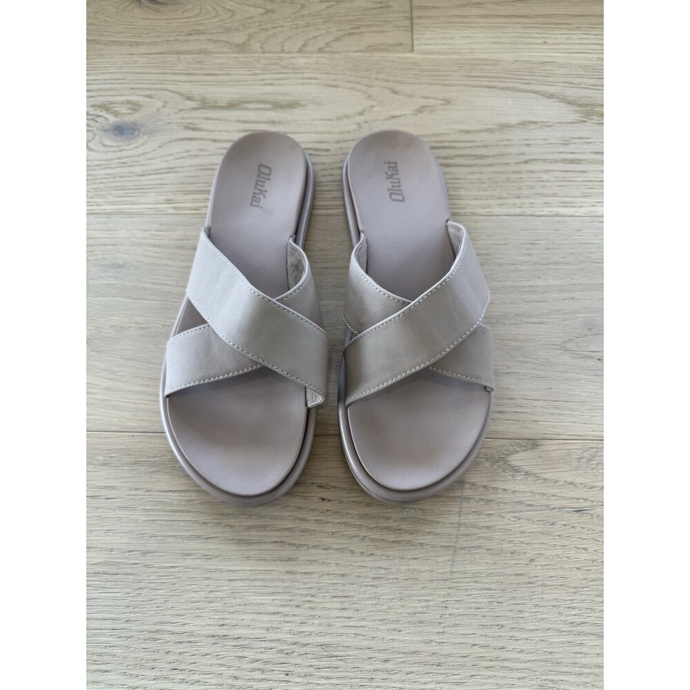 OluKai LAI SLIDE Women's Tan beige Flats Sandals Shoes Size 7 37 Slip Oh Summer